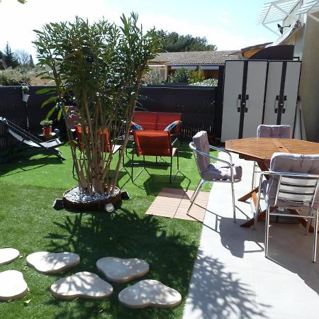 Appart Cosy Avec Son Exterieur Chaleureux,Piscine Et Parking Prive Fontvieille Kültér fotó