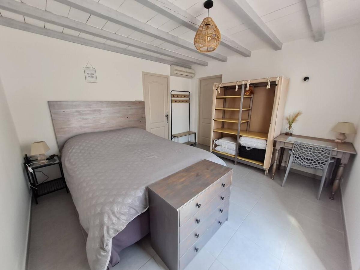 Appart Cosy Avec Son Exterieur Chaleureux,Piscine Et Parking Prive Fontvieille Kültér fotó